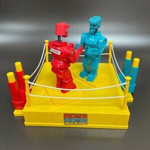 Mattel 2001 Rock'em Sock'em Fighters Blue Red Yellow Ring